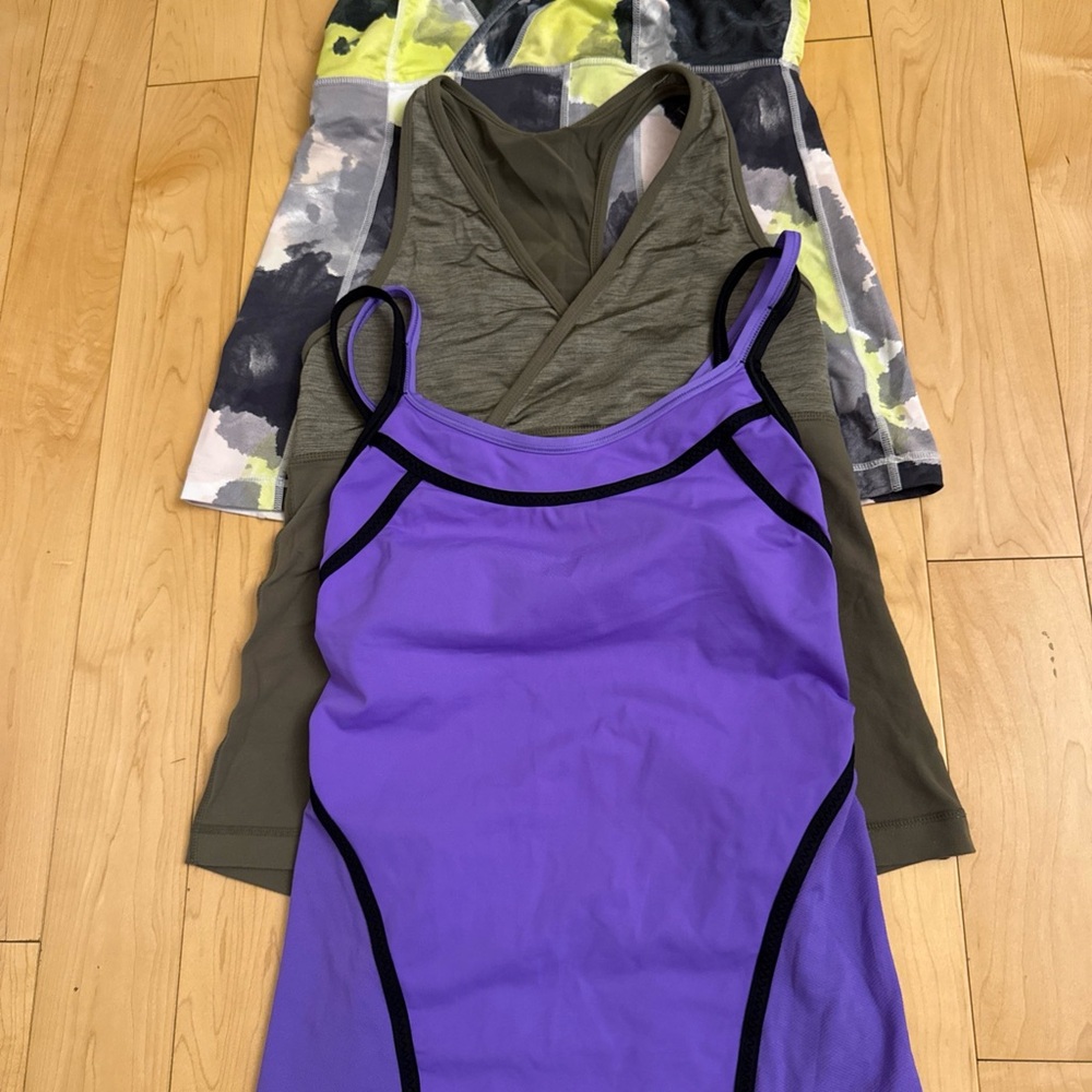 lululemon athletica X 3 gym Tank Tops Womens Sz S